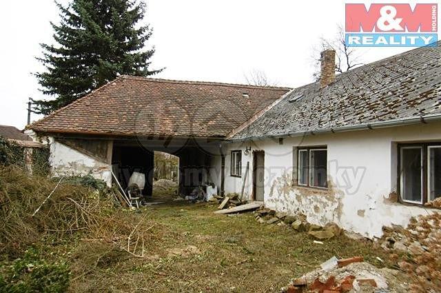 Srovnávané nemovitosti 1. Identifikace Záznam o prodeji srovnávané nemovitosti č. 1 Prodej, Rodinný dům, 68 m 2, Báňovice, okres Celková cena: 590.000 Kč Adresa: Báňovice, okres Jindřichův Hradec 2.