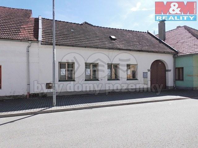 Záznam o prodeji srovnávané nemovitosti č. 4 1. Identifikace Prodej, Rodinný dům, 85 m 2, Havlíčkova, Kunžak Celková cena: 499.000 Kč Adresa: Havlíčkova, Kunžak, okres 2.
