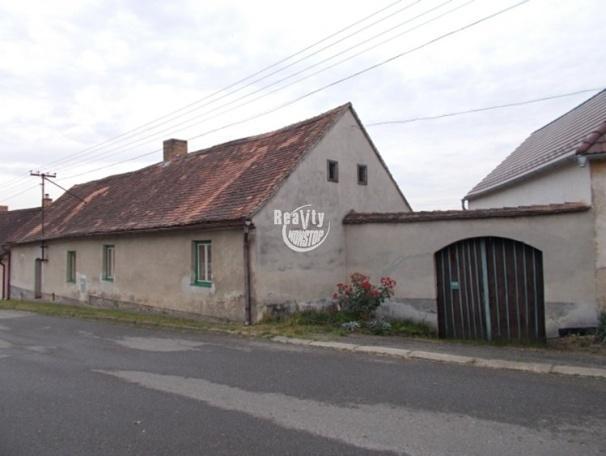 Záznam o prodeji srovnávané nemovitosti č. 5 1. Identifikace Prodej, Rodinný dům, 105 m 2, Staré Hobzí, okres Celková cena: 700.000 Kč Adresa: Staré Hobzí, okres Jindřichův Hradec 2.