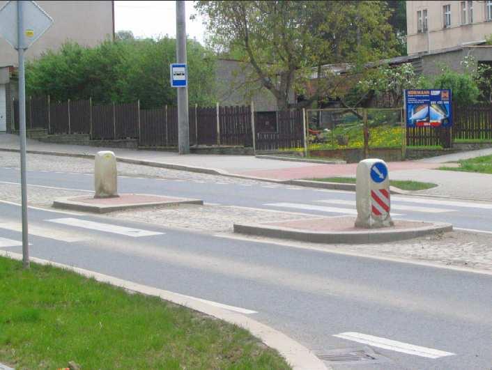 Příloha A: Přechod pro chodce se středním dělícím ostrůvkem Zdroj: BEZPEČNÉ MĚSTO,