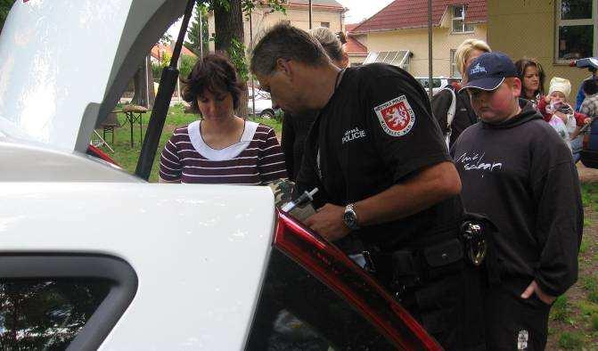 azimutu,poznávání přírody,překážková dráha, odhad vzdálenosti,uzlová technika,určování souhvězdí, házení na cíl atd.