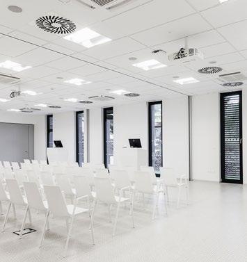 speciálně vybavených pokojů, 4 nadstandardní jednolůžkové pokoje, 6 jedno