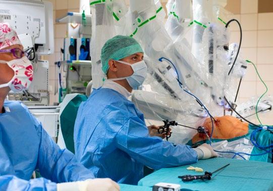 A pomocí vylepšené operační části je snadnější i přístup trokary (ostré chirurgické nástroje sloužící k vytváření přístupu do tělních dutin), díky čemuž se lékař k pacientovi lépe dostane a pronikne