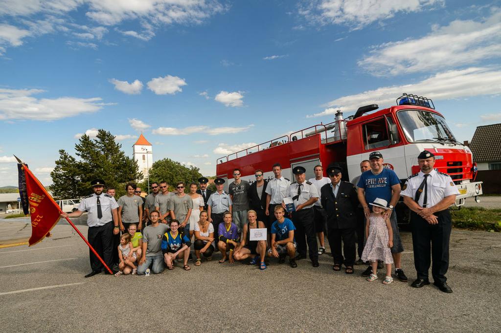 Dne 5.8. 2017 oslavil Sbor dobrovolných hasièù ve Veleínì kulaté jubileum 140 let. Celá událost zapoèala spanilou jízdou historické i novodobé hasièské techniky.