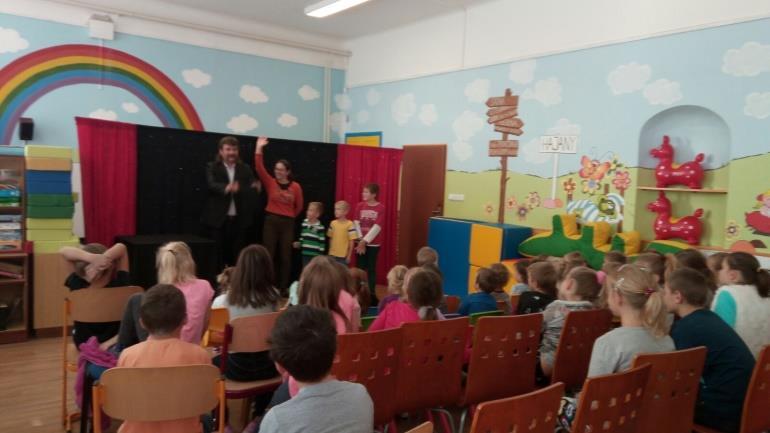 100 LET REPUBLIKY V rámci významného výročí 100 let od založení naší republiky se měly děti