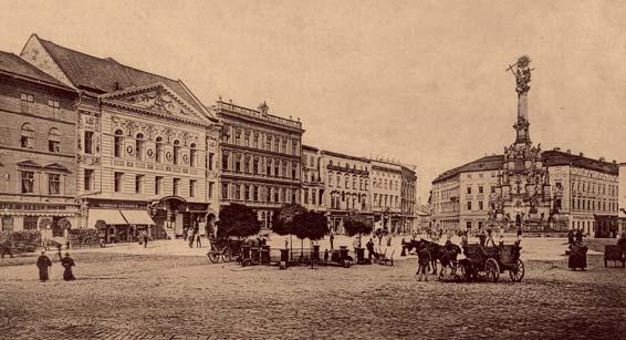 Olomouc do kapsy naše město 13 po sametové revoluci v roce 1989 postupná rekonstrukce historického centra a památek, stavba nových sportovišť, míst pro rekreaci, hotelů, dopravní a turistické
