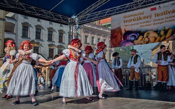 DOVOLENÁ V OLOMOUCI Vyberte si z pestré škály pobytových balíčků a vydejte se do Olomouce za bohatou historií, odpočinkem i zážitky!