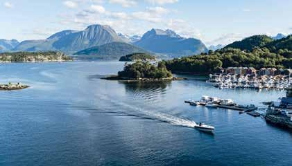 Norsko poznávací zájezd s turistikou NORSKO JE V ČERVNU NEJKRÁSNĚJŠÍ OBLÍBENÝ ZÁJEZD Letecký zájezd pro všechny, kteří rádi pobývají v nádherné severské přírodě, na čerstvém vzduchu a baví je