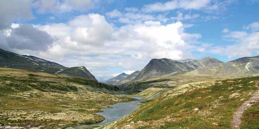 Norsko pobytový zájezd s výlety TURISTICKÉ NORSKO S NÁDECHEM ISLANDU Užijte si Norsko hlavně s pohorkami na nohou.
