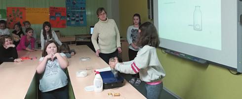 UŽITEČNÉ INFORMACE Badatelská konference na Jarošce Dvacet jedna dětí z 5. tříd, kteří navštěvují zájmový útvar Globe, se minulé pololetí zabývalo přírodovědným bádáním.