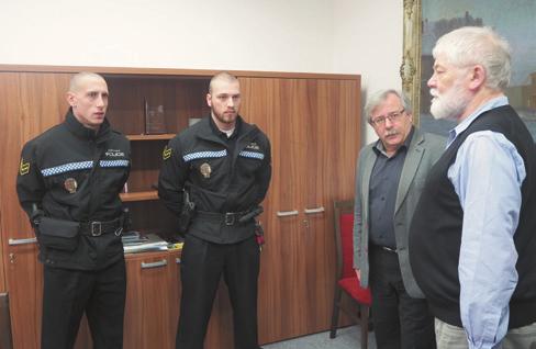 AKTUÁLNĚ Městská policie informuje www.policietrebic.unas.cz Kradl v supermarketu V úterý 20. března odpoledne přijali strážníci informaci o tom, že v supermarketu na ul. Rafaelova došlo ke krádeži.
