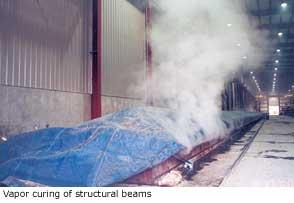 Urychlení hydratace urychlování tuhnutí betonu zejména při výrobě