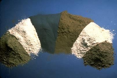 Příměsi většinou práškovité látky, dodávané do betonu za účelem zlepšení některých vlastností nebo k docílení zvláštních vlastností ve větším množství než přísady (10 40 %)