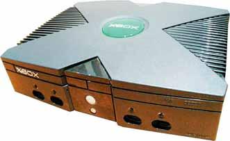 php] První z emulátorů Xboxu na PC, který vyšel již 25. dubna 2003 a jeho primárním cílem bylo přivést na osobní počítače konzolový hit Halo.