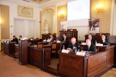 nevojenské milice v České republice", který zpracoval Bohuslav Pernica.
