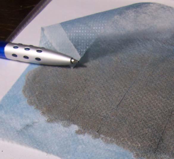Aktivní ochrana povrchů Filtrace však nejsou jedinou možností aplikace nanovláken. Mikrovrstvy tvořené nanovlákny lze dále transformovat.