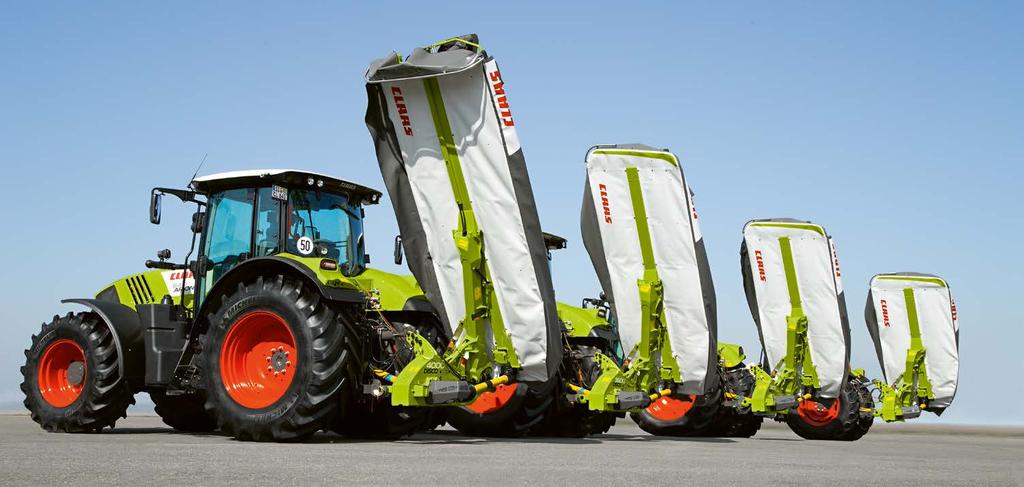 Nakonec je pro přepravu mechanicky nebo volitelně hydraulicky zajištěn a zabezpečen. Přitom je zadní náprava rovnoměrně zatížena, což brání kolébání během jízdy.