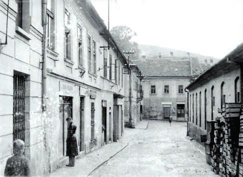 Ulice Zborovská směrem do židovské čtvrti (40. 50. léta 20.
