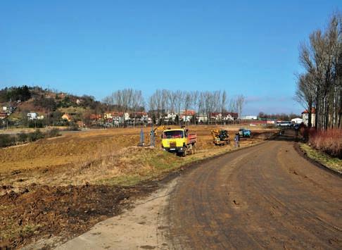 Výstavba nového obchodního centra za nemocnicí (2011)