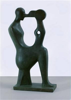 Ve svých plastikách, především figurálních, lze zároveň spatřit směšnost, parodii a hrůzu. Chalupecký (1994, s. 45) vidí v jeho tvorbě šibeniční humor.