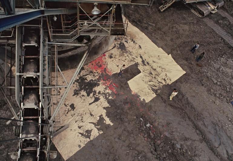 38. Černický, J. Největší grafika na světě, 1990 Naprosto odlišné stopy stroje lze spatřit v díle Jeana Tinguelyho. Jeho Meta-metic stroje vyráběly gesturální abstraktní kresby na zakázku.