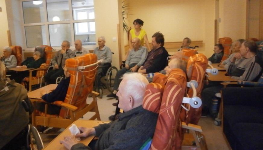 Začátek vystoupení patřil příchod Tří králů Kašpara, Melichara a Baltazara, který doprovázel sbor písní My Tři králové jdeme k Vám.