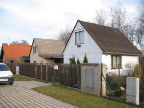 Výroba a výrobní obsluha, zemědělská výroba V severní části obce byl vybudován rozsáhlý areál zemědělské velkovýroby.