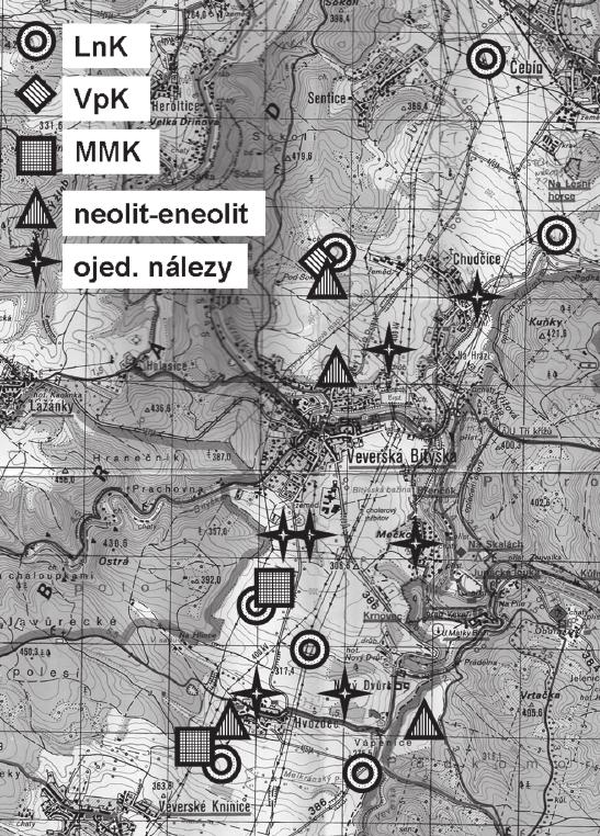 24 MARTIN KUČA brázdy formují složitý hydrogeologický systém, prostorové uspořádání však není důkladně provedeno kvůli malé probádanosti.