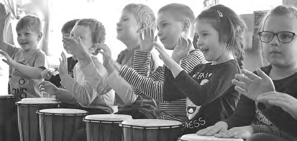 2. června 2017 KULTURA NEZISKOVÉ ORGANIZACE strana 7 Bubnování to nás baví Bum, bum, bum, bubnů máme plný dům. Tím domem je naše Mateřská škola ychrov.