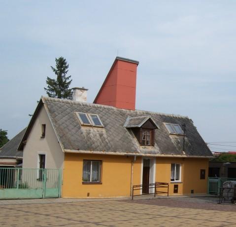 Centrum denních služeb (CDS) Opava, Rooseveltova ul. služba poskytována v hlavní budově od roku 1996 jako ústavní denní pobyt, od 1. 1. 2007 registrována jako CDS Služba CDS v Opavě, Rooseveltova ul.