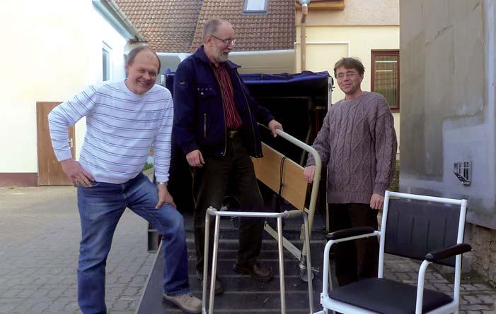PŮJČOVNA KOMPENZAČNÍCH POMŮCEK Realizátor projektu: Marek Pelikán Kontaktní adresa Palackého 194, 697 01 Kyjov Telefon: 518 613 191, 731 626 097 E-mail: pomucky@kyjov.charita.