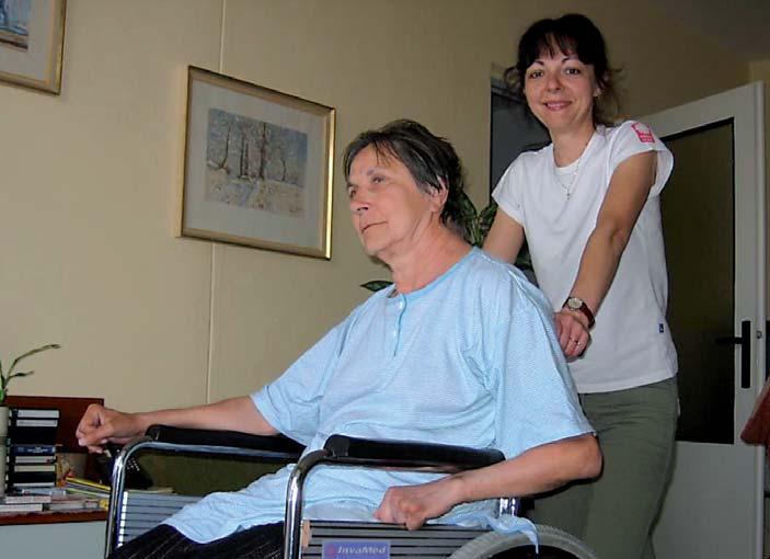 DOMÁCÍ ZDRAVOTNÍ PÉČE KYJOV Realizátor projektu: Blažena Hanáková Kontaktní adresa Palackého 194, 697 01 Kyjov Telefon: 518 323 766, 775 805 001 E-mail: chos.dh@kyjov.charita.
