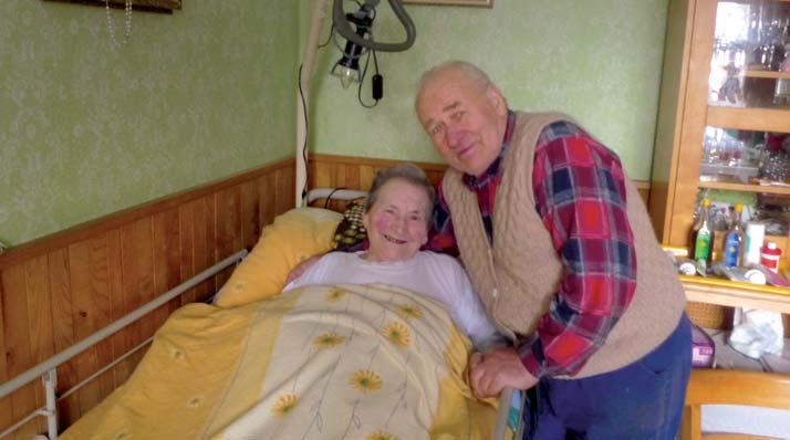 CHARITNÍ PEČOVATELSKÁ SLUŽBA KYJOV Realizátor projektu: Ludmila Kloudová 1 Kontaktní adresa Palackého 194, 697 01 Kyjov Telefon: 518 612 765, 776 049 439 E-mail: chps@kyjov.charita.