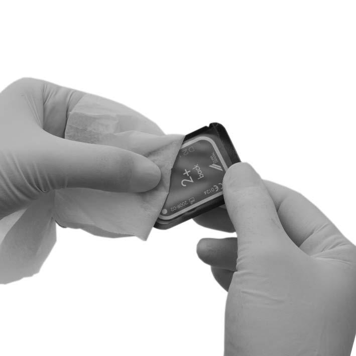 19. Dezinfekce a čištění Smí se používat pouze dezinfekční a čisticí prostředky schválené Dürr Dental. Ostatní čisticí a dezinfekční prostředky by mohly poškodit VistaScan Mini a příslušenství. 22 19.