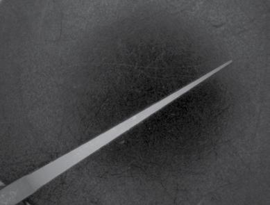 00mm 200µm 200µm Põi simulaci okraje byl opakovanê vypálen vzorek s hranou.