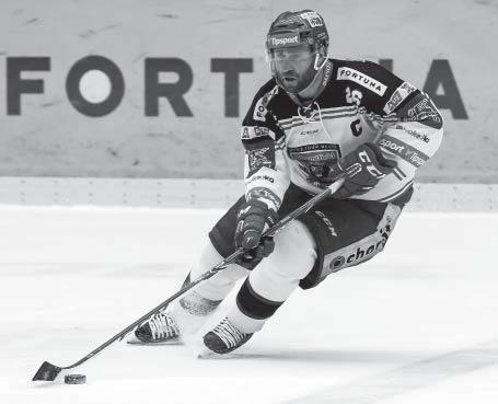 Samozřejmě prohrát se může, ale musíte na ledě nechat všechno. Ukázat nasazení, dobrý výkon a úroveň. Hned na začátku nastoupit tak, jak bychom chtěli hrát po celou sezónu.