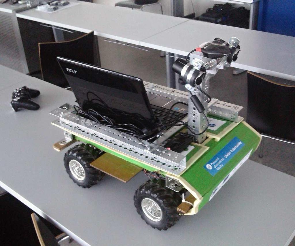 30 Návrh řešení 5 Návrh řešení Cílem práce je vytvoření programového modulu, komunikujícího se senzorem GPS/Galileo/GLONASS a poskytujícím údaje o poloze pro řídicí jednotku mobilního venkovního