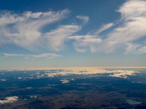 Obrázek 3: Schéma studené fronty [6] ztg Zajímavost: Absolutně nejvyšší rychlost větru při zemském povrchu byla naměřena na horské meteorologické stanici v New Hampshire v USA 12. 4. 1934.
