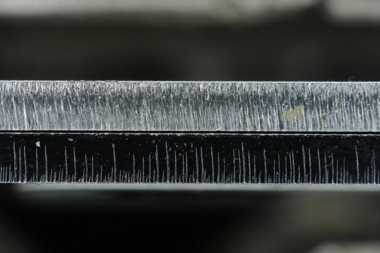 Na obrázku č.31 jsou vidět vzorky vyrobené z tloušťky 1,5 mm a materiálu DC01. Je zde krásně vidět odlišné požití asistenčních plynů.
