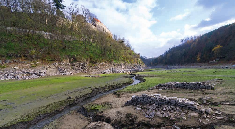 Hydrologické extrémy V roce 2017 byl připraven nový program 129 320 Podpora odstraňování povodňových škod na infrastruktuře vodovodů a kanalizací II, který navazuje na již ukončený program 129 140.