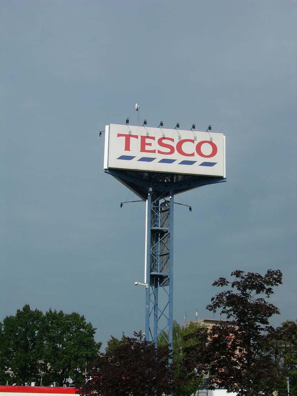 KAMEROVÝ BOD 13 TESCO Nové umístění kamery Umístění kamery stávající STÁVAJÍCÍ STAV Kamerový bod 13 Tesco se nachází na ulici 17.