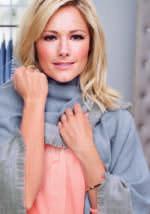 DVA VZHLEDY: JEDNA STRANA ŠEDÁ, DRUHÁ MODRÁ 2 1 ks Kč 399,- HELENE FISCHER