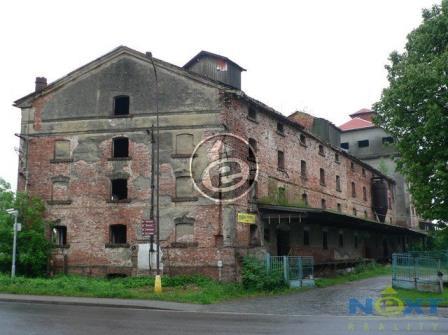 Je zde zajištěna vysoká návratnost ve formě prvotních stádiích stavebních úprav, neboť objem cihelného zdiva a konstrukčního dřeva vysoce převyšuje kupní cenu.