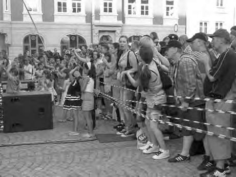 minulostí a po
