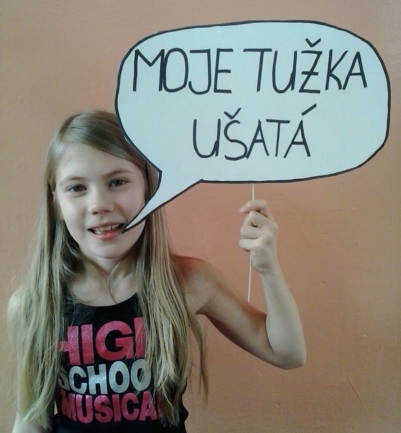 Nejprve jsme si rozdělili verše a poté každý svůj verš vepsal
