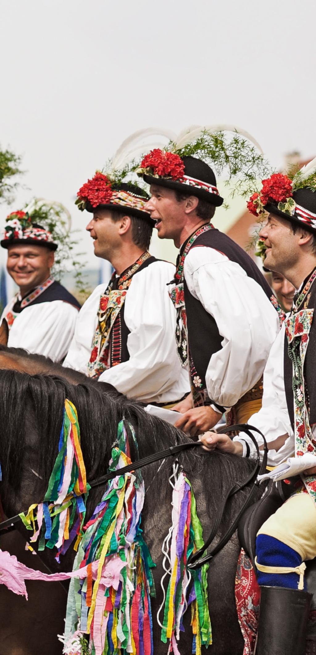 03 04 Slavnosti chřestu a vína 17. 19. 5.