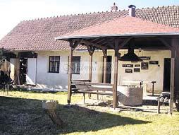 kuch linka, sporák, lednička, 6900 vč inkasa, ( 608 254 425 SMS nebo tel od 9 do 22 hod 1+kk Lesná Brožíkova, cihlový, 26 m2, nezaříezný, samostatně