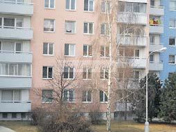 SMS nebo tel od 9-22 hod 1+kk Vídeňská zařízený, samostatná kuchyňka 3 m2, pokoj 17 m2, 7 000 Kč vč inkasa, ( 608 725 128 tel 9-22 hod nebo SMS 1+kk