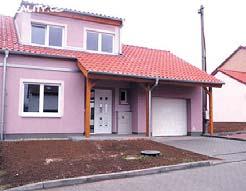 Brna, na ul Staňkova 18 Možnost parkování v areálu Vašstav, sro tel: 724138656 Brno - Žabovřesky, ul Vrázova Prodej řadového domu (cihla) 4+1 a 2+KKs garáží a zahradou, CP 248 m 2 Cena: 7 300 000 Kč