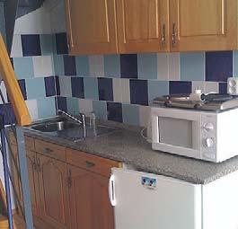 sítě jsou u hranice pozemku 734 518 952 Jeseníky - Ramzová Apartmán 3+kk v rekreační oblasti Jeseníků, celkem pro 9 osob KL se spotřebiči 734 518 950 1 229,- Kč/m
